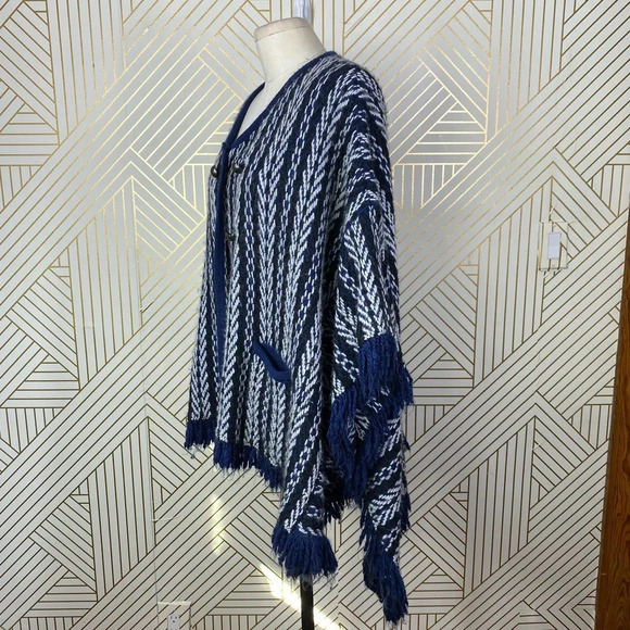 Anthropologie Sleeping on Snow Tajo Poncho Sweater Fringe Knit Blue One Size - Picture 5 of 12